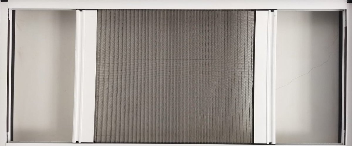 Freedom Pleated Mesh